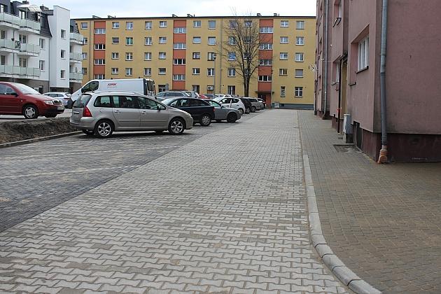 Nowe miejsca postojowe na zapleczu Orzeszkowej i „Belwederu”