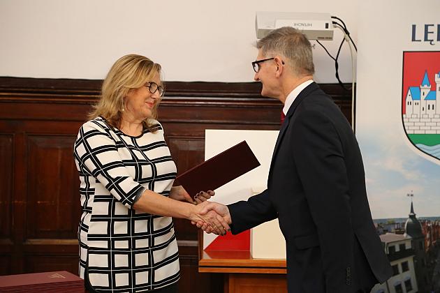 I sesja Rady Miejskiej – Burmistrz i Radni złożyli ślubowanie