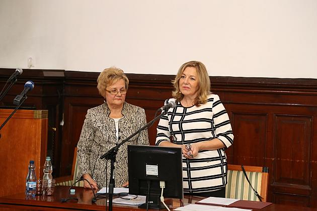 I sesja Rady Miejskiej – Burmistrz i Radni złożyli ślubowanie