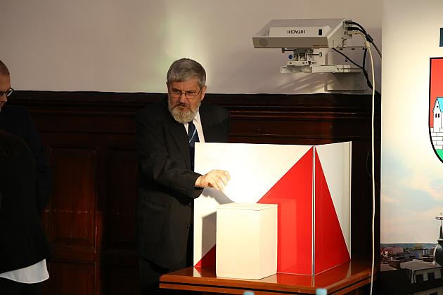 I sesja Rady Miejskiej – Burmistrz i Radni złożyli ślubowanie