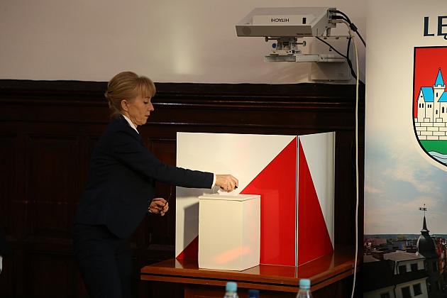 I sesja Rady Miejskiej – Burmistrz i Radni złożyli ślubowanie