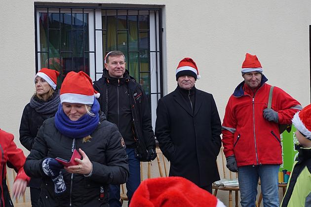 Mikołaje maszerowały z kijkami