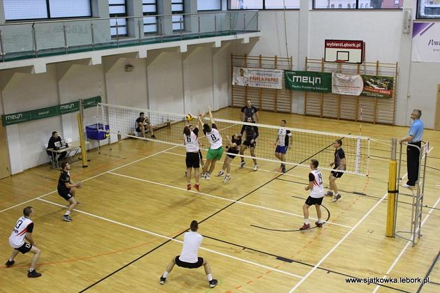 Dachy Bianga Żubry Lębork liderem Amatorskiej Ligi Siatkówki w Lęborku.