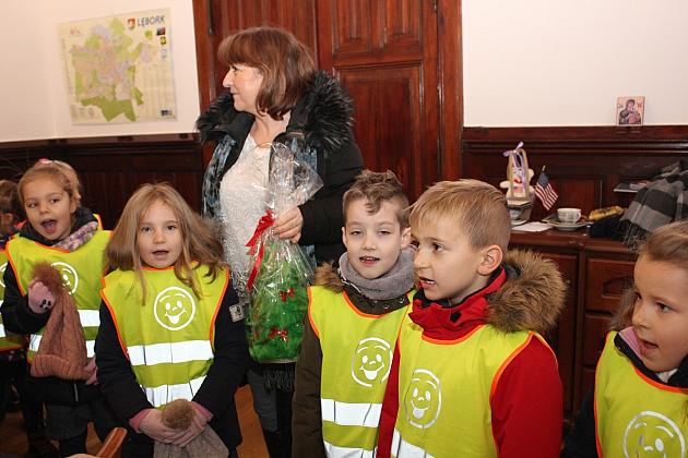Przedświąteczna wizyta przedszkolaków