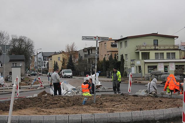 Nowe rondo przy Dworcowej i Sienkiewicza przejezdne