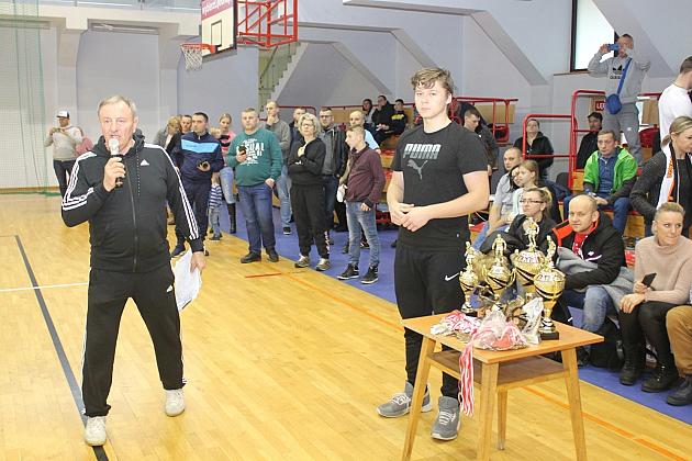 Halowy Turniej Piłki Nożnej rocznika 2010/2011