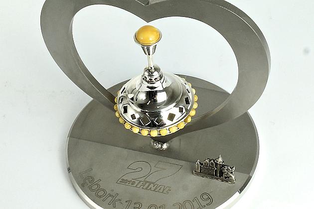 Licytacja statuetek - 27 finał WOŚP w Lęborku