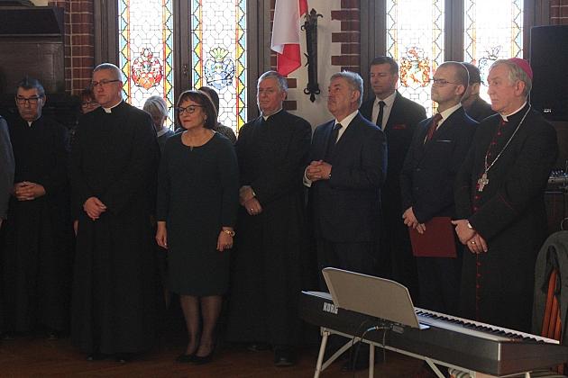 Biskup Kasyna z kolędą w ratuszu