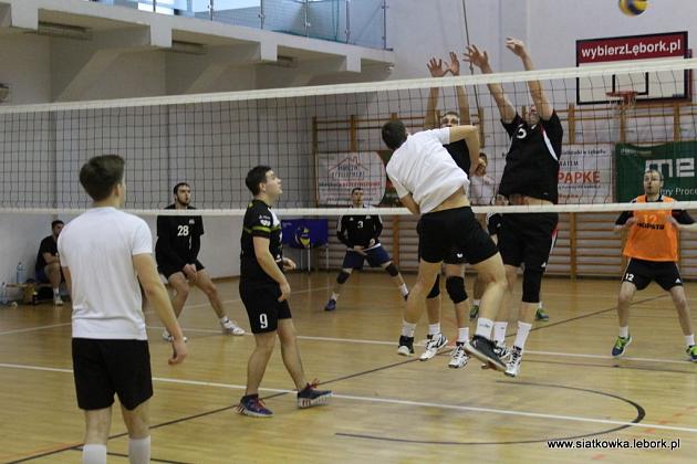 Zmiana lidera Amatorskiej Ligi Siatkówki w Lęborku