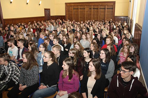 Debatowali o hejcie w życiu publicznym