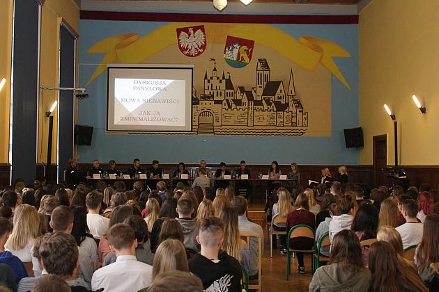 Debatowali o hejcie w życiu publicznym