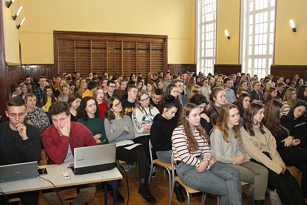 Debatowali o hejcie w życiu publicznym
