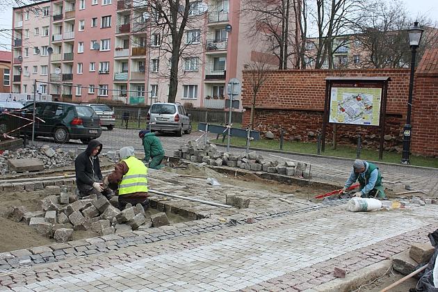 Franciszkańska i Armii Krajowej wybrukowana. Czas na Młynarską