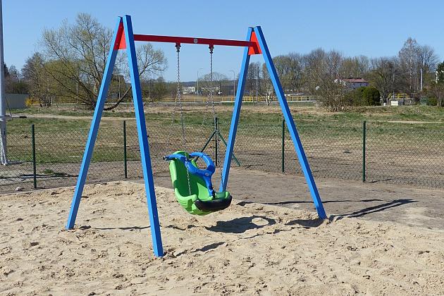 Plac zabaw przy Komuny Paryskiej otwarty!
