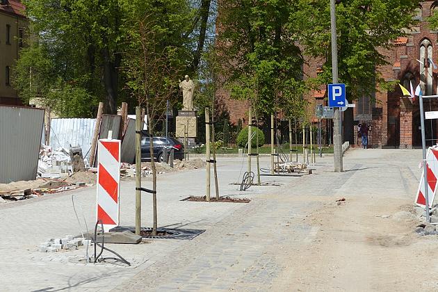 Długosza z nowym brukiem, czas na Młynarską