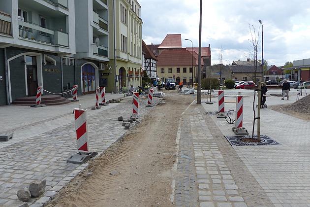 Długosza z nowym brukiem, czas na Młynarską