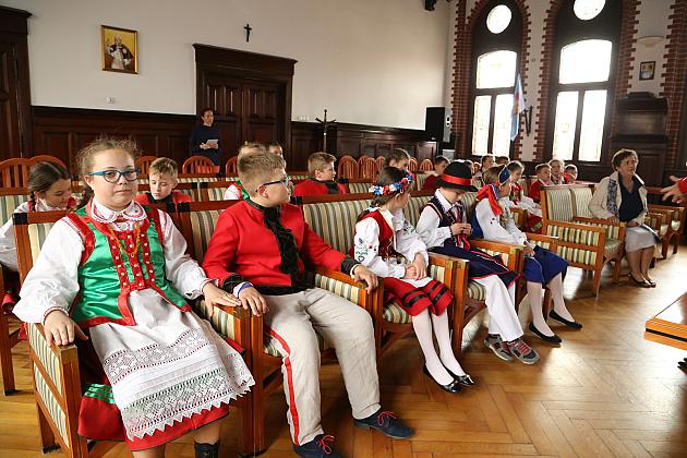 Wizyta uczniów z Kurpiów w Ratuszu