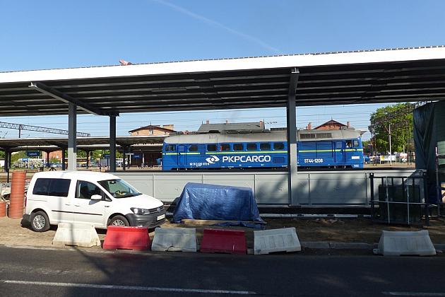 Próby obciążeniowe tunelu pod torami