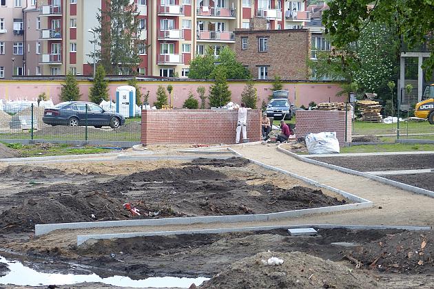 Przy ul. Malczewskiego powstaje duży teren rekreacyjny
