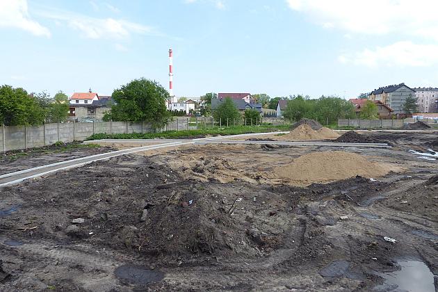 Przy ul. Malczewskiego powstaje duży teren rekreacyjny