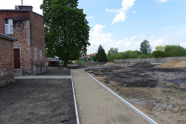 Przy ul. Malczewskiego powstaje duży teren rekreacyjny