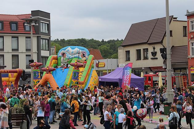 DZIEŃ DZIECKA. Super zabawa na Placu Pokoju