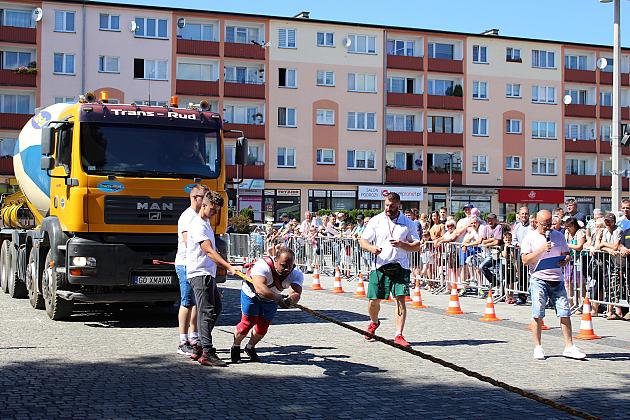 Tytani pokazali siłę na Placu Pokoju