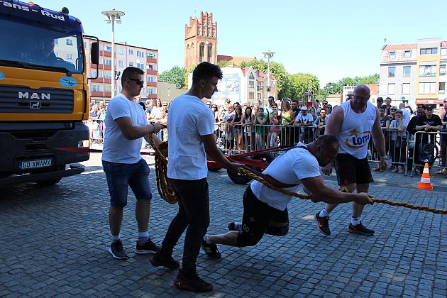 Tytani pokazali siłę na Placu Pokoju
