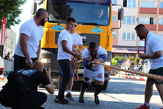 Tytani pokazali siłę na Placu Pokoju