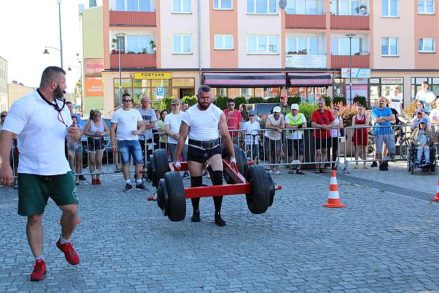 Tytani pokazali siłę na Placu Pokoju