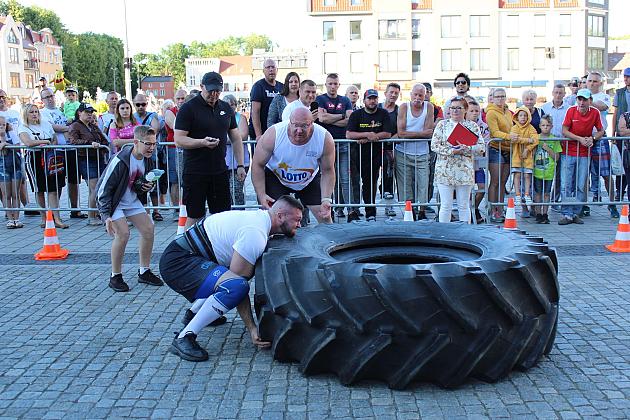 Tytani pokazali siłę na Placu Pokoju