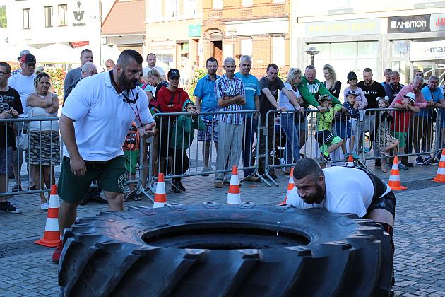 Tytani pokazali siłę na Placu Pokoju