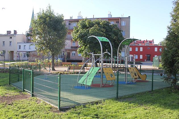 Rewitalizacyjna zmiana na podwórku przy Malczewskiego