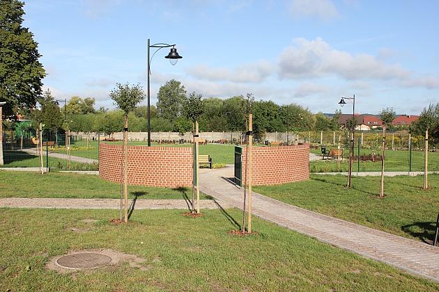 Rewitalizacyjna zmiana na podwórku przy Malczewskiego