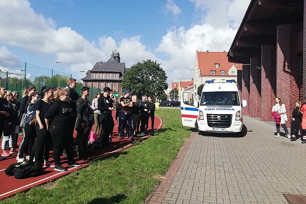 Zawody z pierwszej pomocy i pokaz użycia defibrylatora
