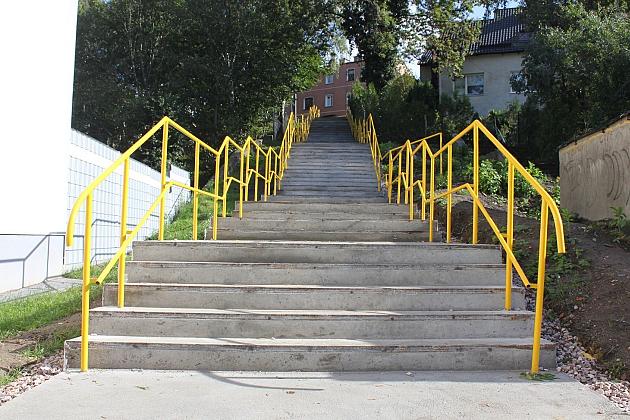 Remont schodów przy Wita Stwosza