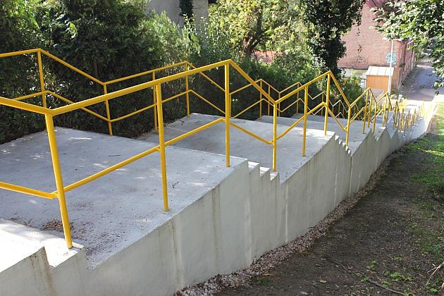 Remont schodów przy Wita Stwosza