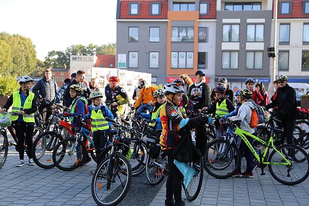 Zamiast samochodem pieszo lub rowerem