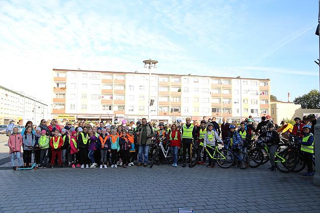 Zamiast samochodem pieszo lub rowerem