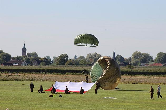 Harcerze z Lęborka na 75. rocznicy Operacji Market Garden