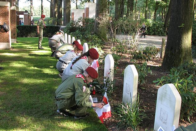 Harcerze z Lęborka na 75. rocznicy Operacji Market Garden