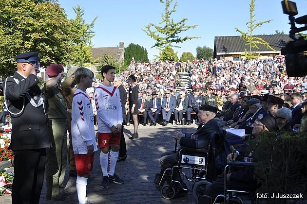 Harcerze z Lęborka na 75. rocznicy Operacji Market Garden