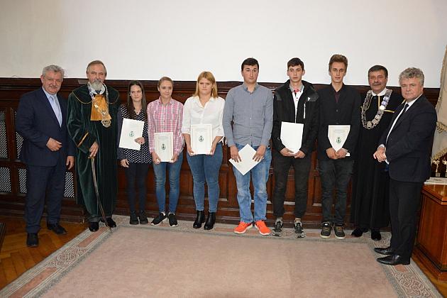 Pasowanie czeladników w ratuszu