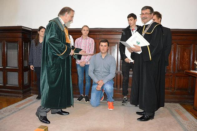 Pasowanie czeladników w ratuszu