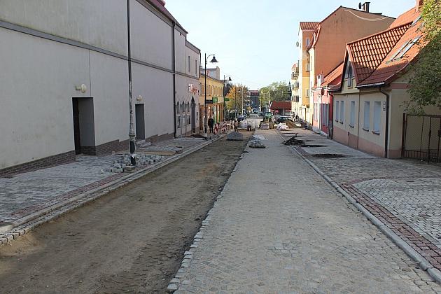 Kompozytowe tarasy za kinem „Fregata”