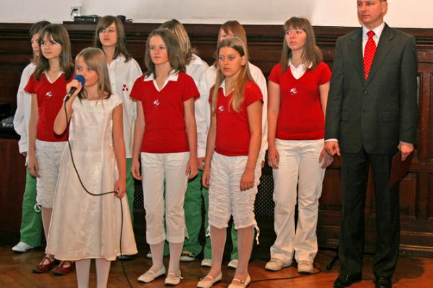 Ksiądz Biskup kolędował w ratuszu 