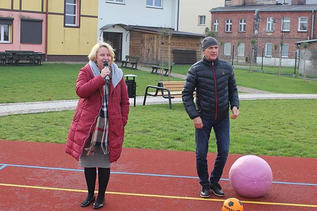 Nowe boisko w programie rewitalizacji tętni życiem