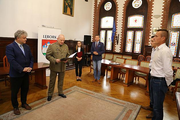 Lęborska rodzina otrzymała medal za zasługi dla obronności kraju