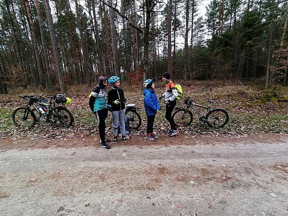 Rajd „Pocztylion” – wędrowali pieszo i na rowerach