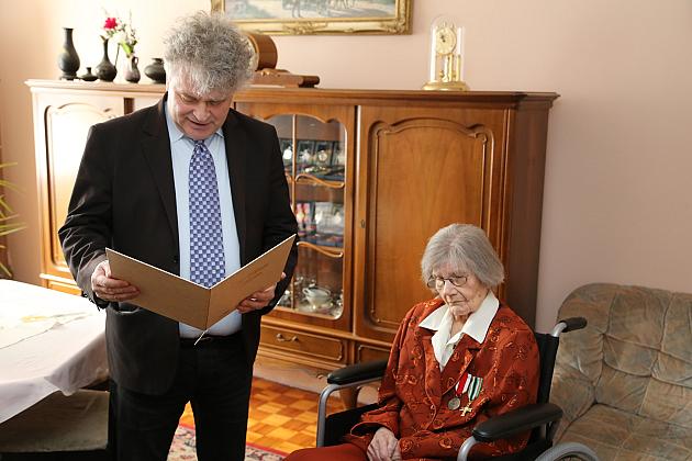 Setne urodziny Teresy Przychody